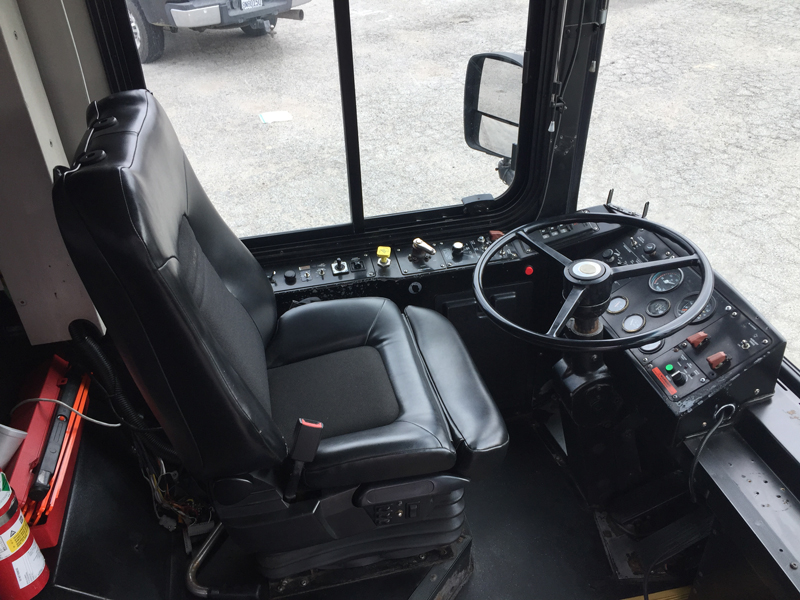 30FT 2004 Gillig G29E102R2 | Shuttle Bus Leasing