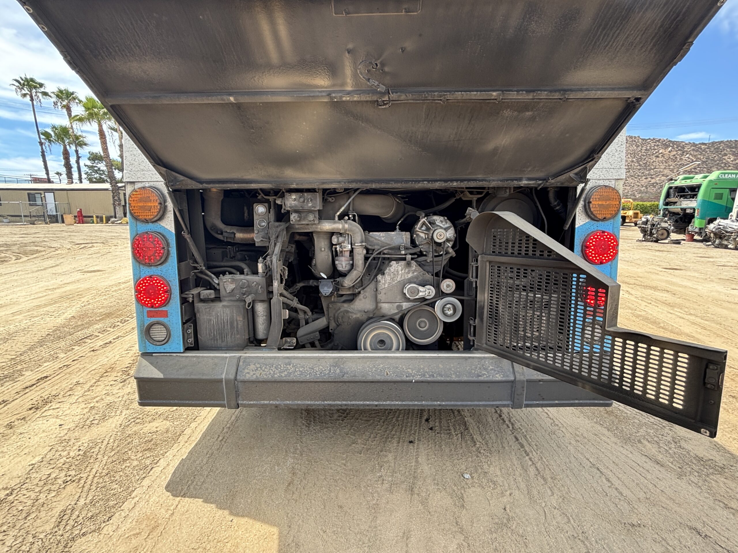 60FT 2006 N Flyer D-60LF - Image 3